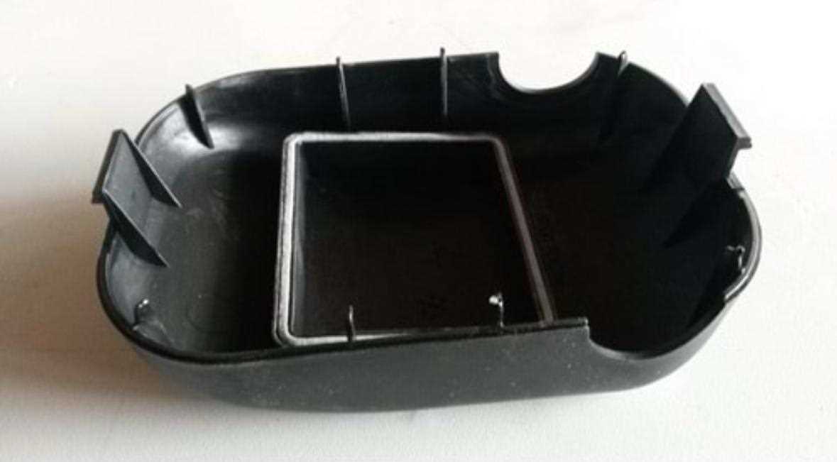 SİNYAL LAMBA KAPAK (ARKA) 1